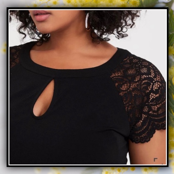 TORRID Keyhole Lace Sleeve Tee #Tlace-tee5p - Picture 3 of 7